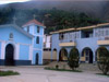 Iglesia Huayopampa y la Municipalidad Atavillos Bajo